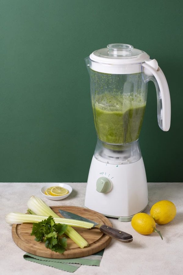 Comment choisir des compléments alimentaires pour une peau radieuse après 30 ans ?